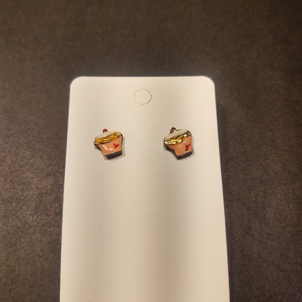 Gold and pink cupcake earrings
